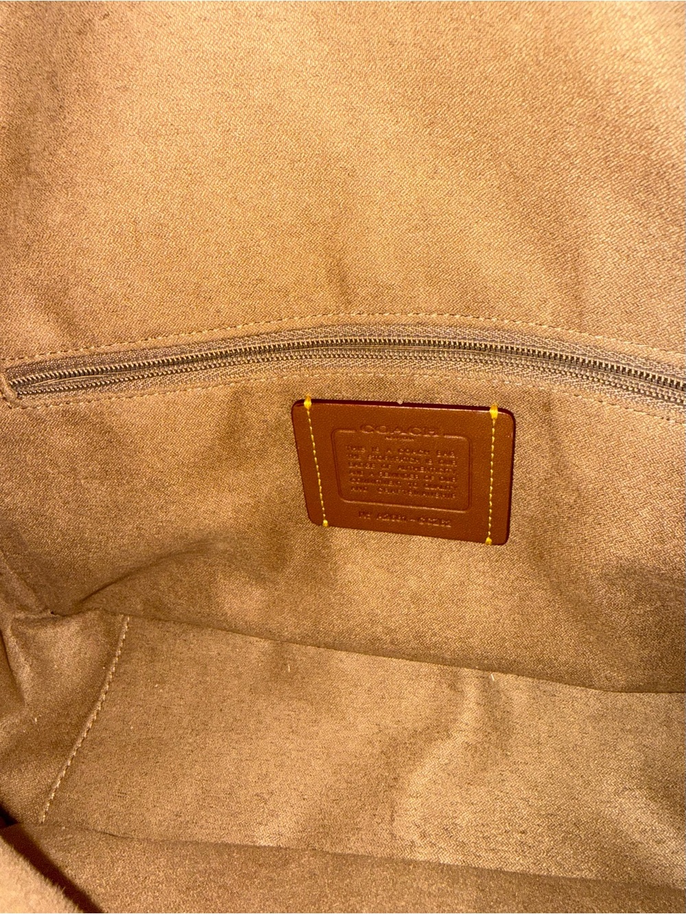 Coach Quilted Shoulder Bag in pistachio/olive - Picture 6 of 7